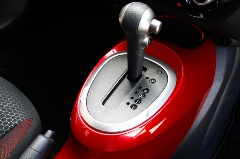 <span style="font-weight: bold;">Замена масла в вариаторе CVT, роботе DSG.</span><br>